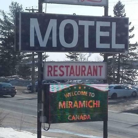 Fundy Line Motel Miramichi Exterior foto